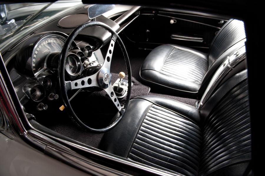  Chevrolet Corvette Convertible 1962 года  (фото 52 из 55)